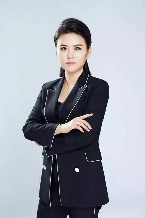 潘倩倩模仿刘德华唱歌视频走红网络引热议