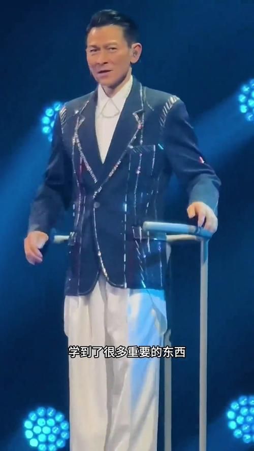 热情的沙漠2000刘德华演唱背后的故事