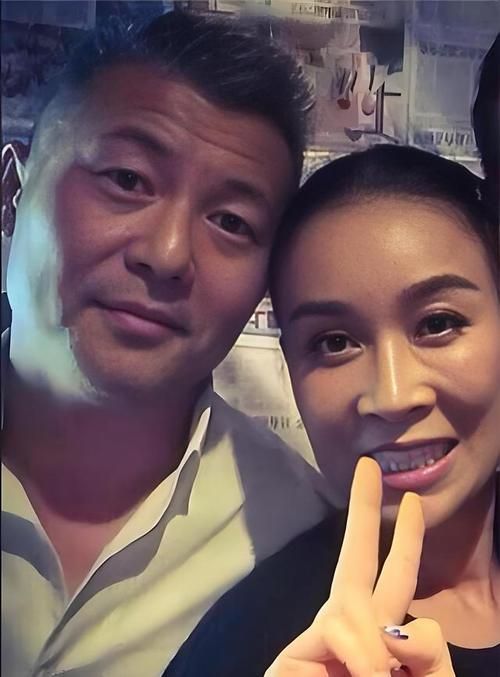王姬老公高峰是那英前男友两人旧照曝光