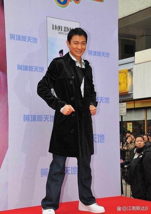 王宝强为何下跪刘德华？背后的故事令人动容