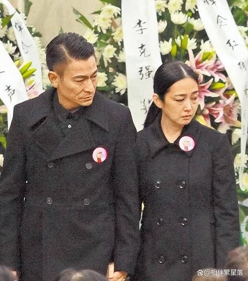 王晶刘德华关系深度解析 从搭档到朋友的历程