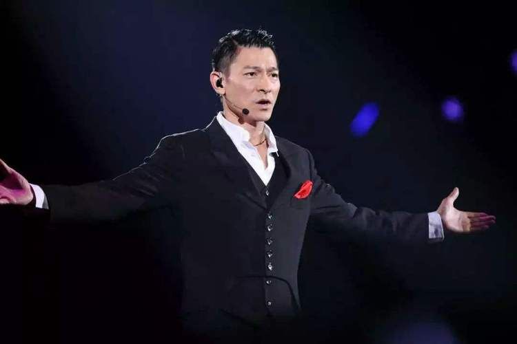 百听不厌的沉默是金：刘德华的演唱魅力