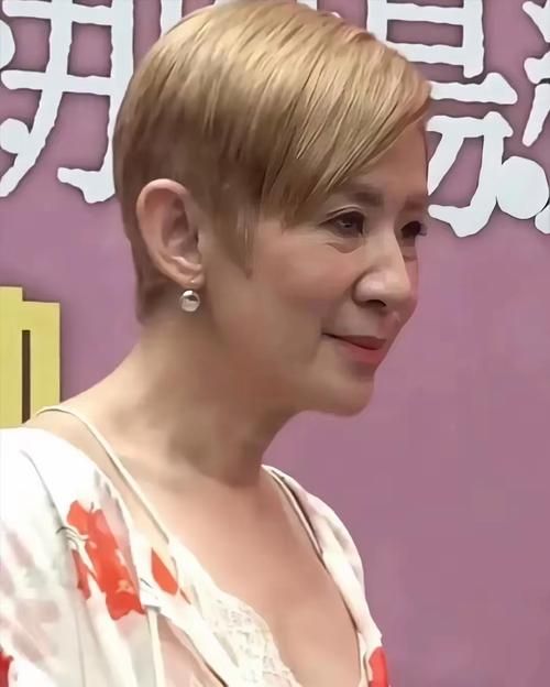 社交女王吴君如，这次又调侃刘德华什么梗？