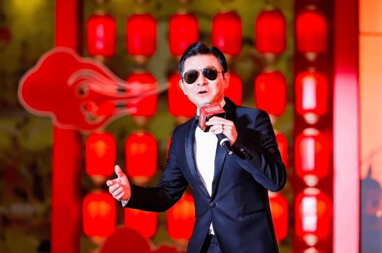 简易教程：教你轻松模仿刘德华视频拍摄技巧