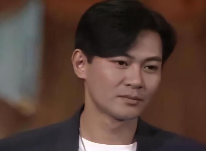 网曝江华刘德华亲密合影，网友：爷青回！