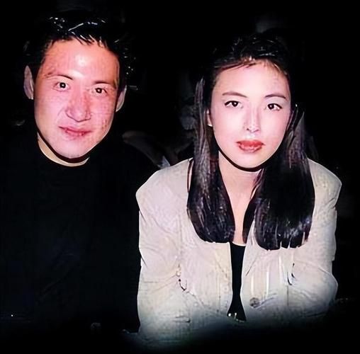 罗美薇张学友年轻时合照曝光回顾甜蜜恋爱史