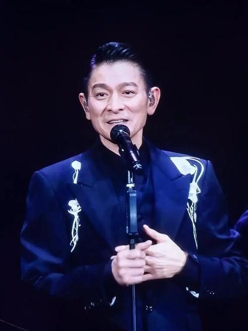 老梁揭秘：刘德华为何能一直红？深度分析