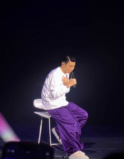 胡歌刘德华世纪同框！演唱会幕后花絮大揭秘！