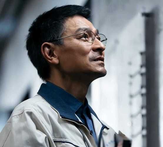 致敬追梦人刘德华：他的音乐电影和社会影响