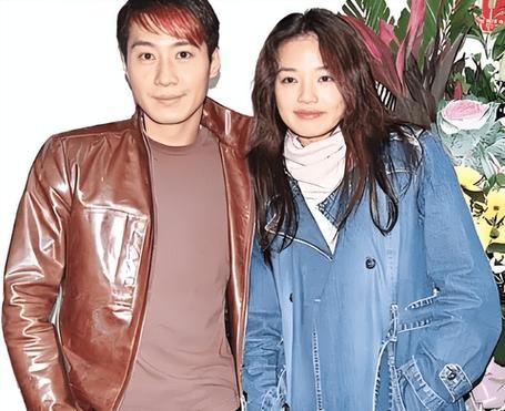 舒淇刘德华演唱会再续前缘，粉丝直呼爷青回