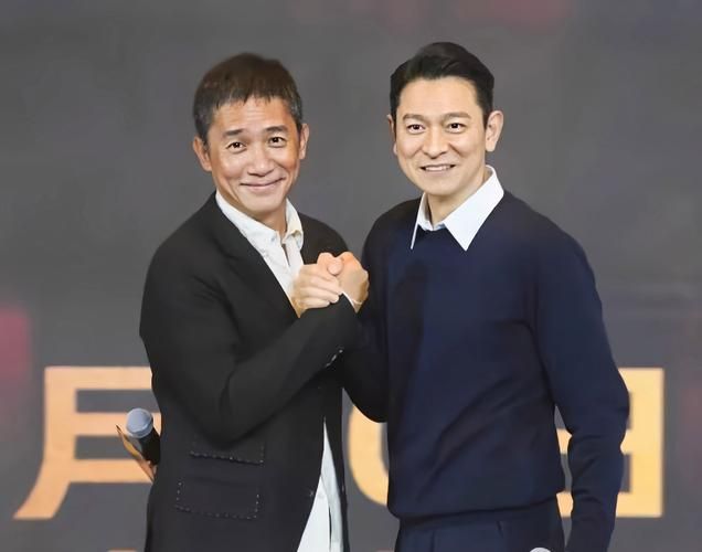 苏有朋刘德华罕见同框，昔日男神如今怎样了？