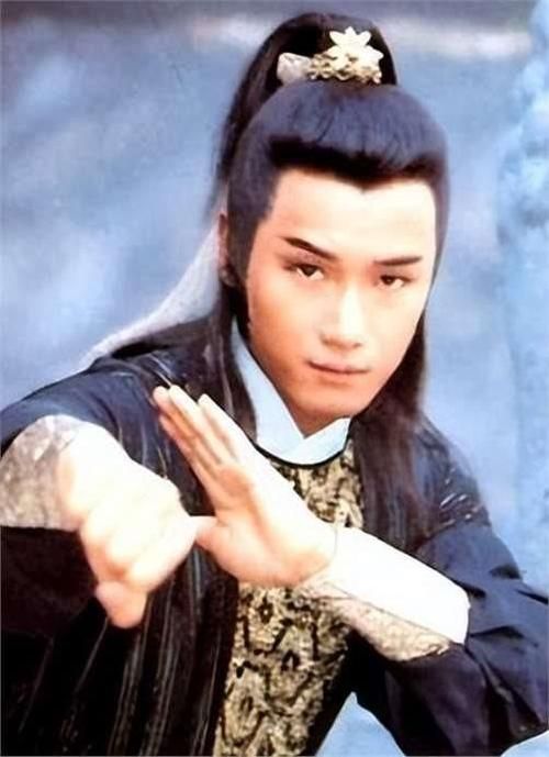 苗侨伟刘德华：从五虎将到如今的传奇巨星