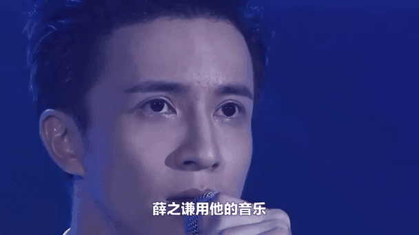 薛之谦张学友同台飙歌 两大天王合唱惊艳全场