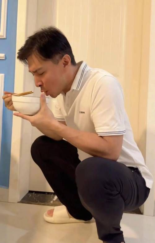 贺刚刘德华：一个模仿，一个传奇，他们的故事