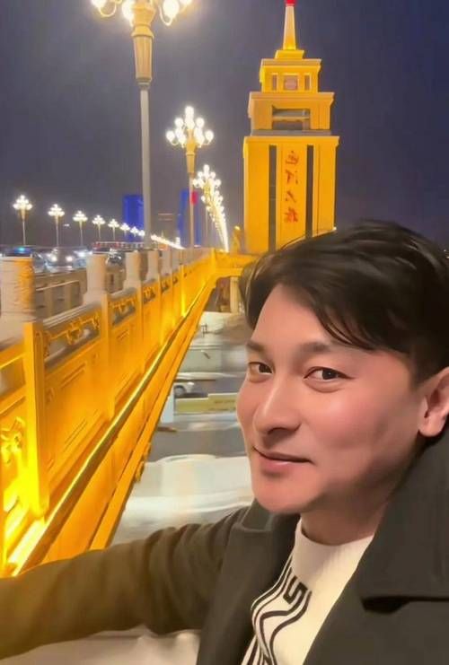贺刚模仿刘德华视频曝光 网友直呼太像了