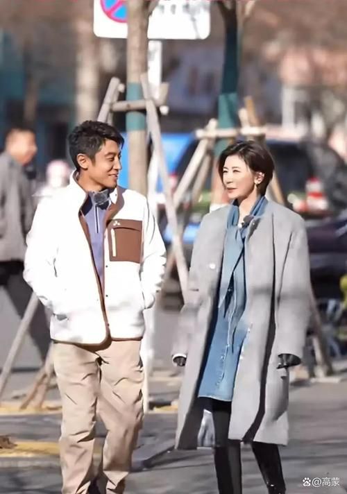 贾静雯刘德华最新合影曝光 男神女神同框画面太美好