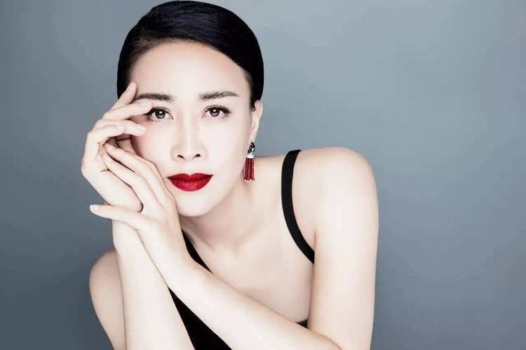 那英一笑而过这首歌教会了我们什么人生道理