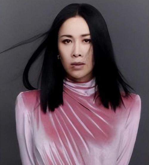 那英几岁开始唱歌 从东北大妞到乐坛天后的蜕变