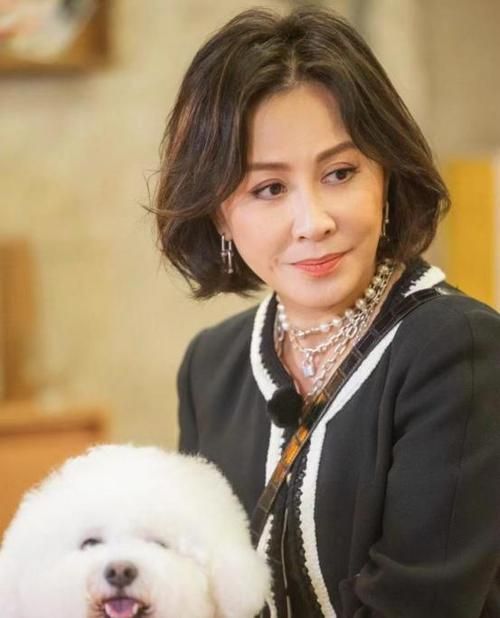 那英刘嘉玲时尚大片曝光 气场全开女王范十足