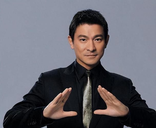 那英刘德华东方之珠：感人旋律，经典永流传