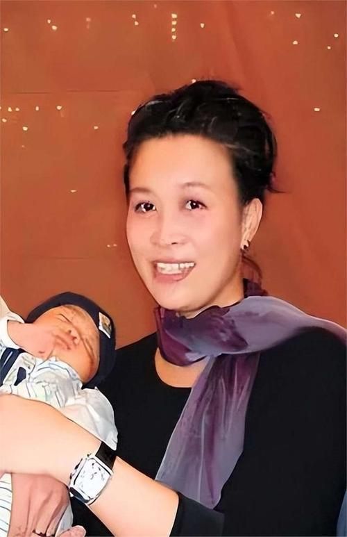 那英前夫近照曝光多年过去他变化大吗