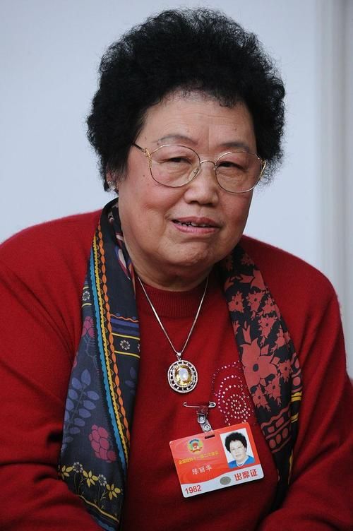 那英叶赫那拉氏身世揭秘原来她是满清贵族后裔