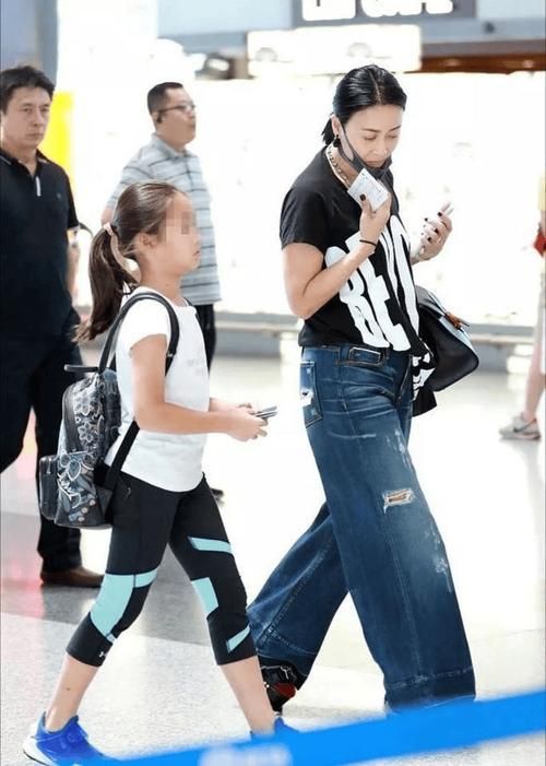 那英和高峰的儿子现状如何父母离婚后的生活