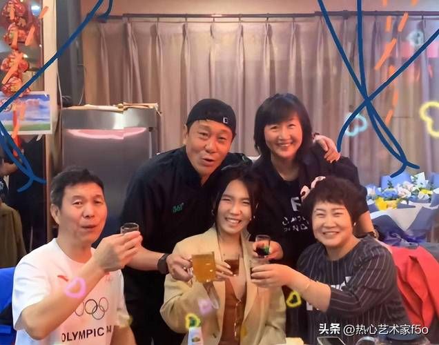 那英和高峰的儿子现状如何父母离婚后的生活