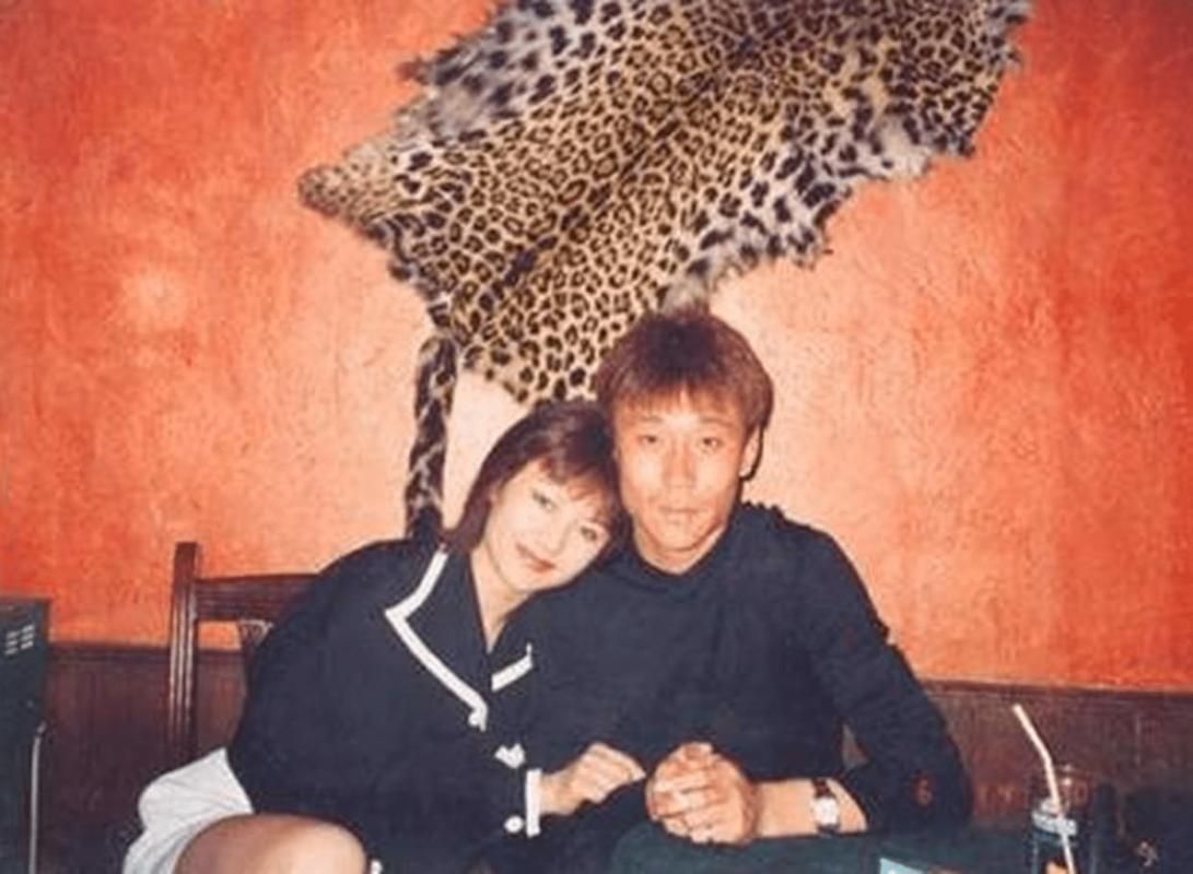 那英和高峰的儿子现状如何父母离婚后的生活