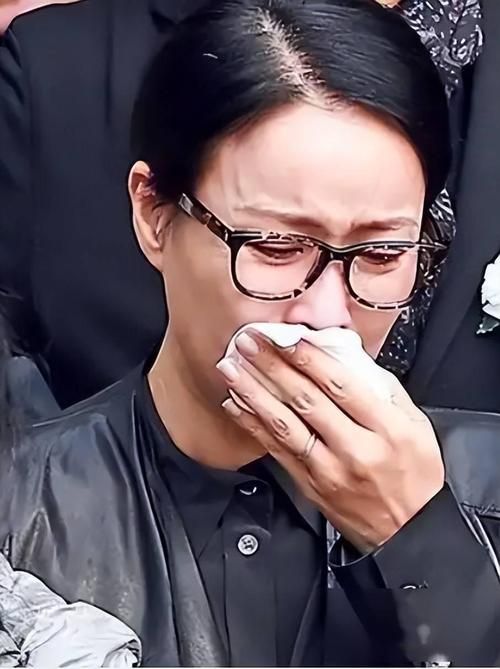 那英和高峰的孩子跟谁生活 离婚后子女抚养权归谁