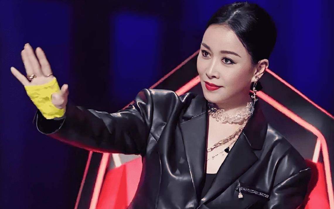 那英女儿罕见露面 气质出众被赞星二代标杆
