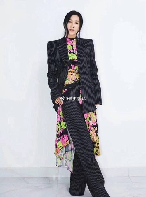 那英女儿罕见露面 气质出众被赞星二代标杆