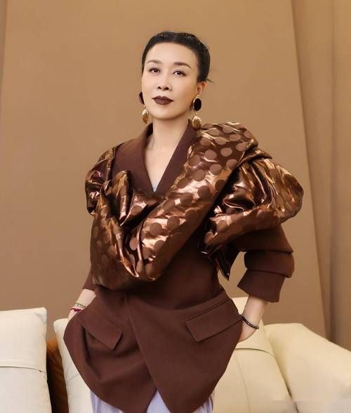那英小时候的照片首次公开 原来她从小就这么有范儿