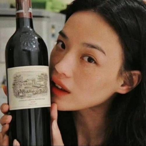 那英抽烟吗盘点明星吸烟那些事儿