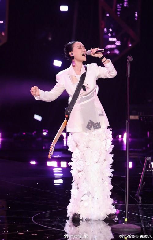 那英挑战周杰伦青花瓷 全新演绎获好评如潮