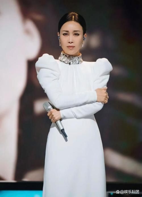 那英是怎么保养的50岁依然保持好状态的秘诀分享