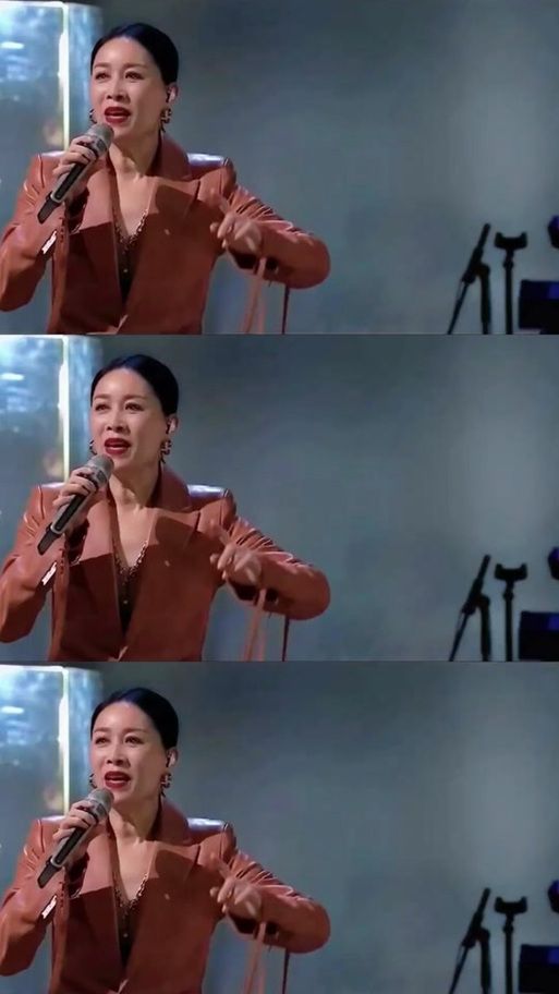 那英梁博合唱实力碾压 现场观众掌声不断
