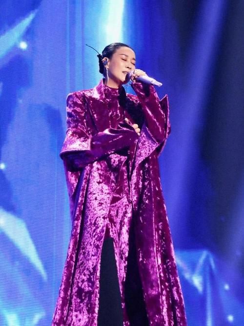 那英梦醒了现场版 天后实力依旧震撼