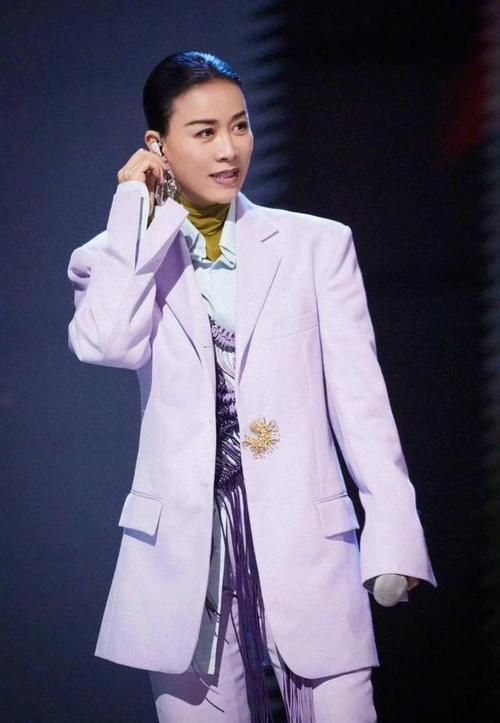 那英演唱会现场视频流出 粉丝直呼太震撼了