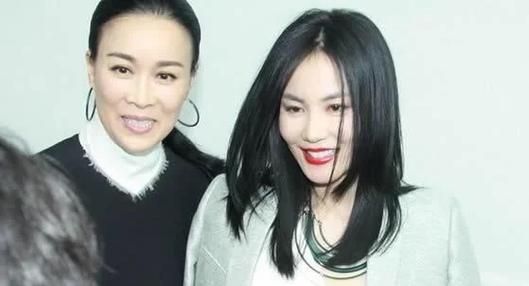那英王菲关系如何从竞争对手变成好姐妹
