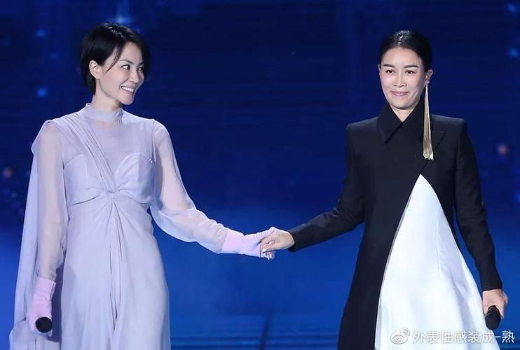 那英王菲合唱新歌引热议 天后联手演绎动人旋律