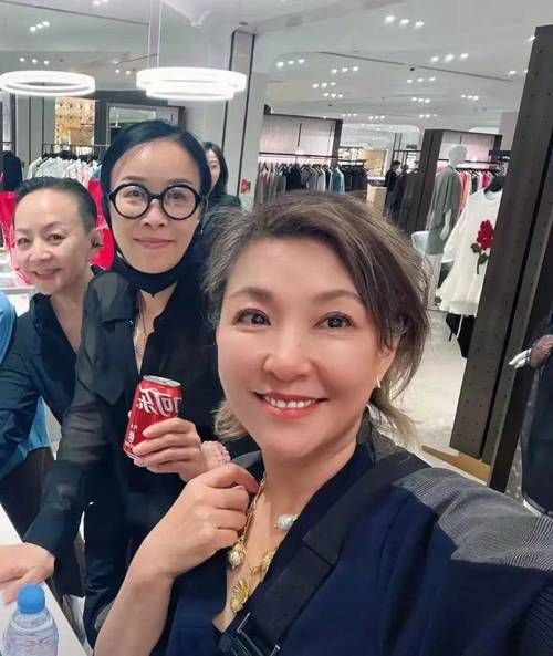 那英的女儿叫什么名字 揭秘天后家庭生活