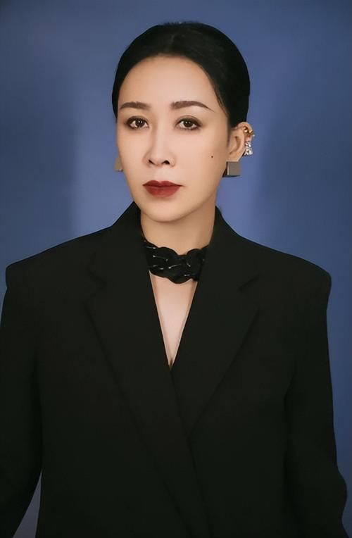 那英的真实年龄是多少她出道多少年了
