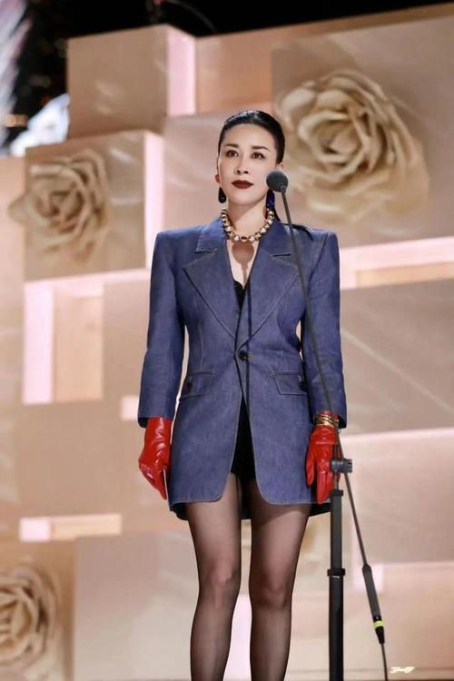 那英的胸为什么这么受关注原来有这些原因