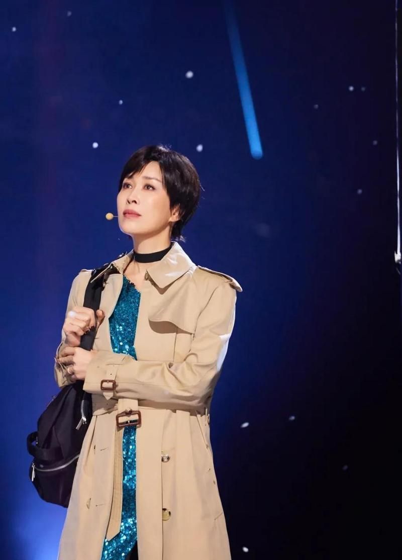 那英短发怎么剪好看发型师教你同款打理技巧