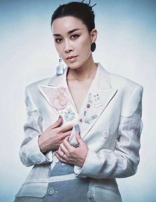 那英简历详细介绍她的音乐之路与成就