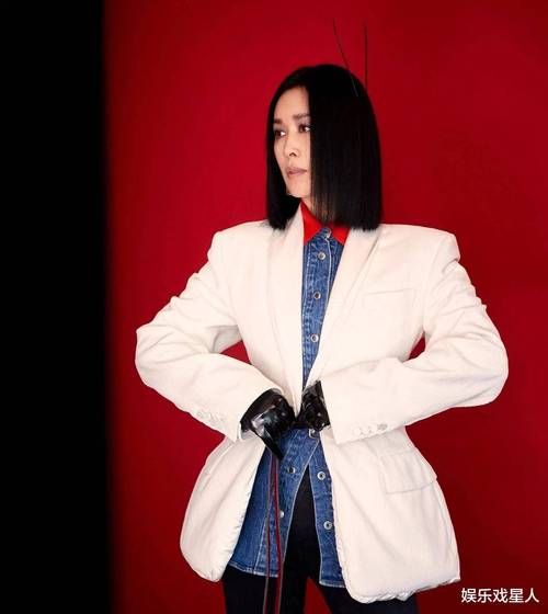 那英身材引热议50岁状态不输年轻女星