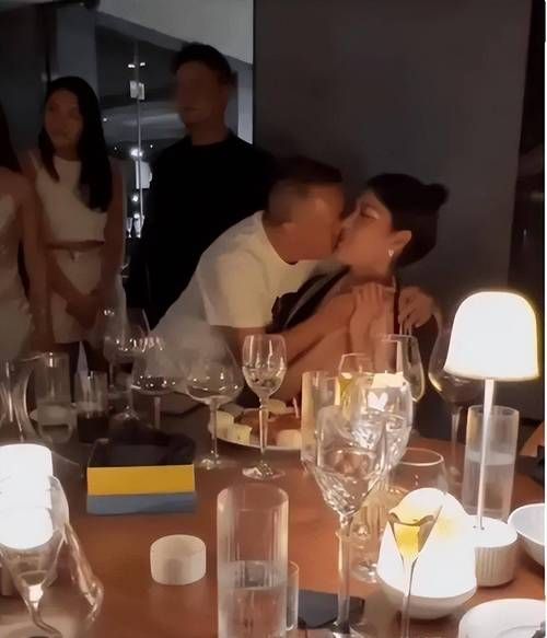 那英逼林志玲喝酒事件回顾 当事人回应来了
