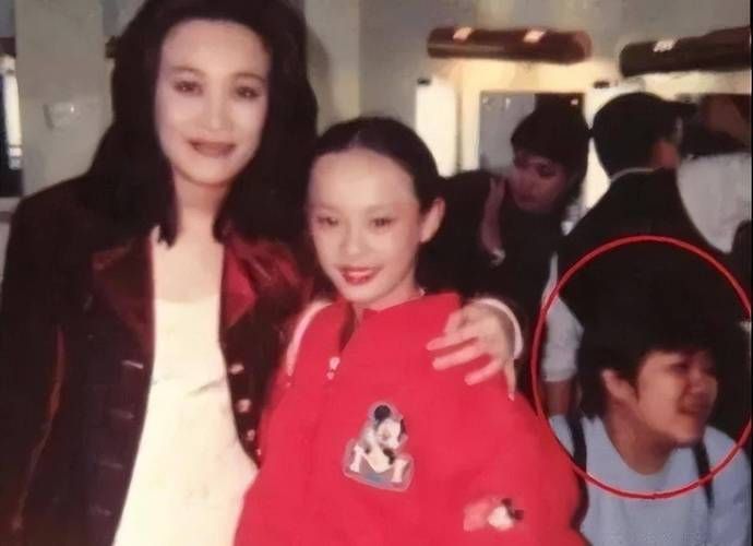 那英黄晓明早年合照曝光 原来他们早就认识
