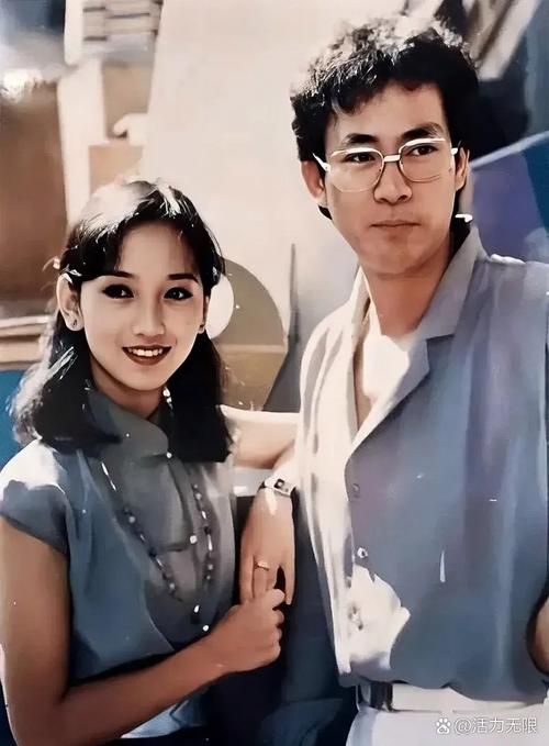 郑少秋刘德华同框引回忆杀，两代巨星的传奇人生